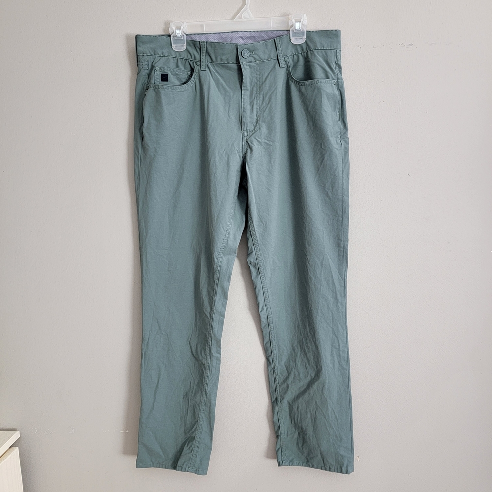 Vineyard Vines Men's 5 pocket in Sage Green